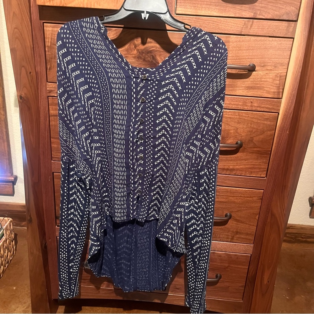 LUCKY BRAND top